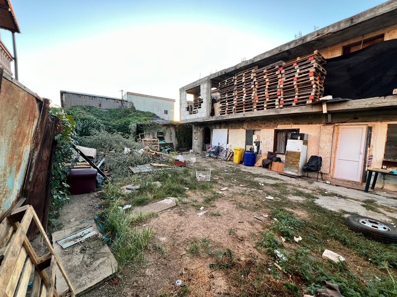 Colentina, Carrefour, teren